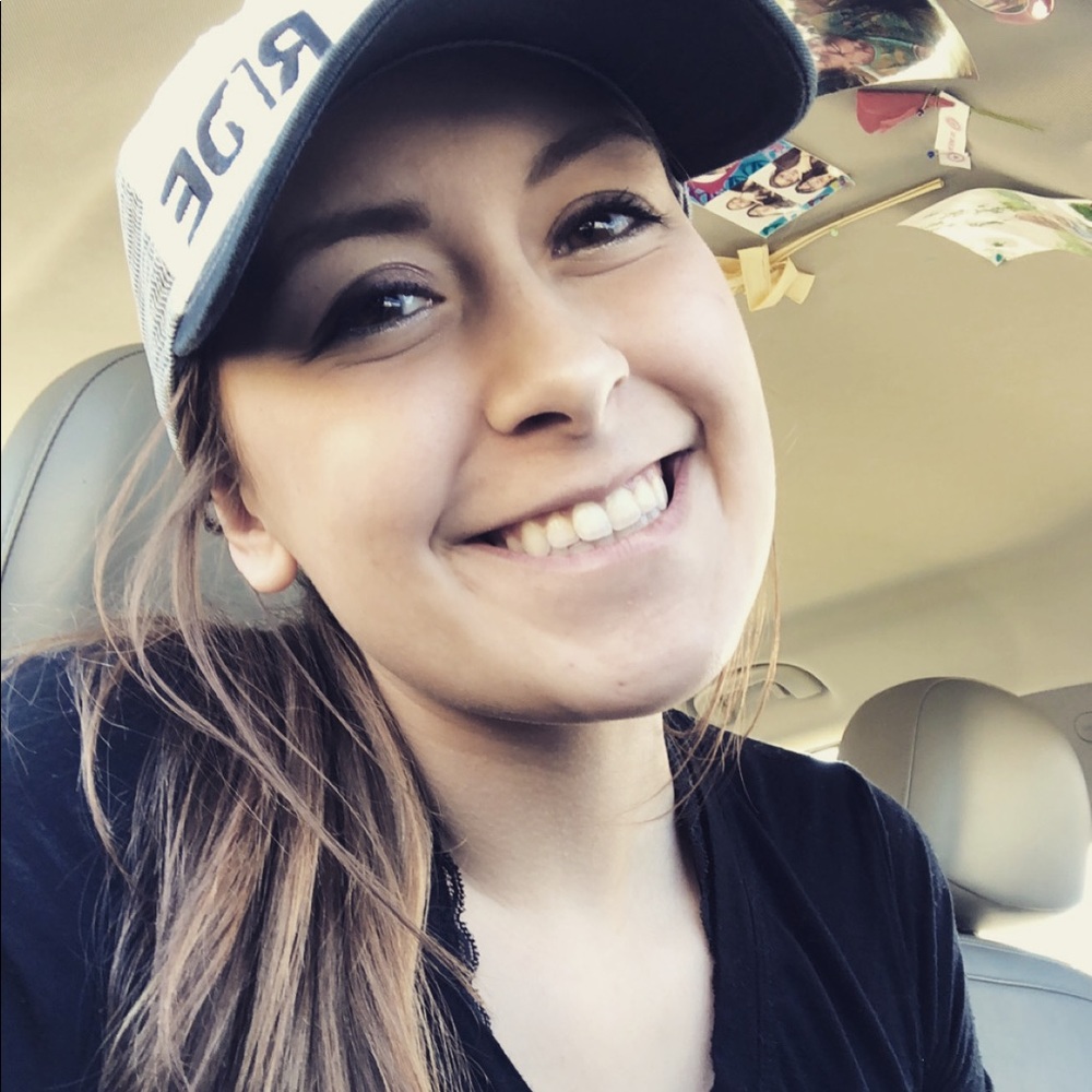 Meet your Posher, Christina!